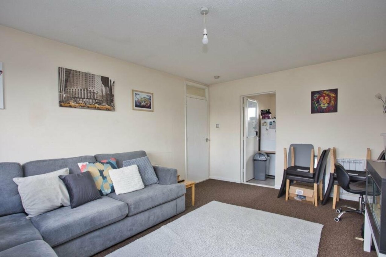 Properties Under Offer in Lawrence Court Dover Road