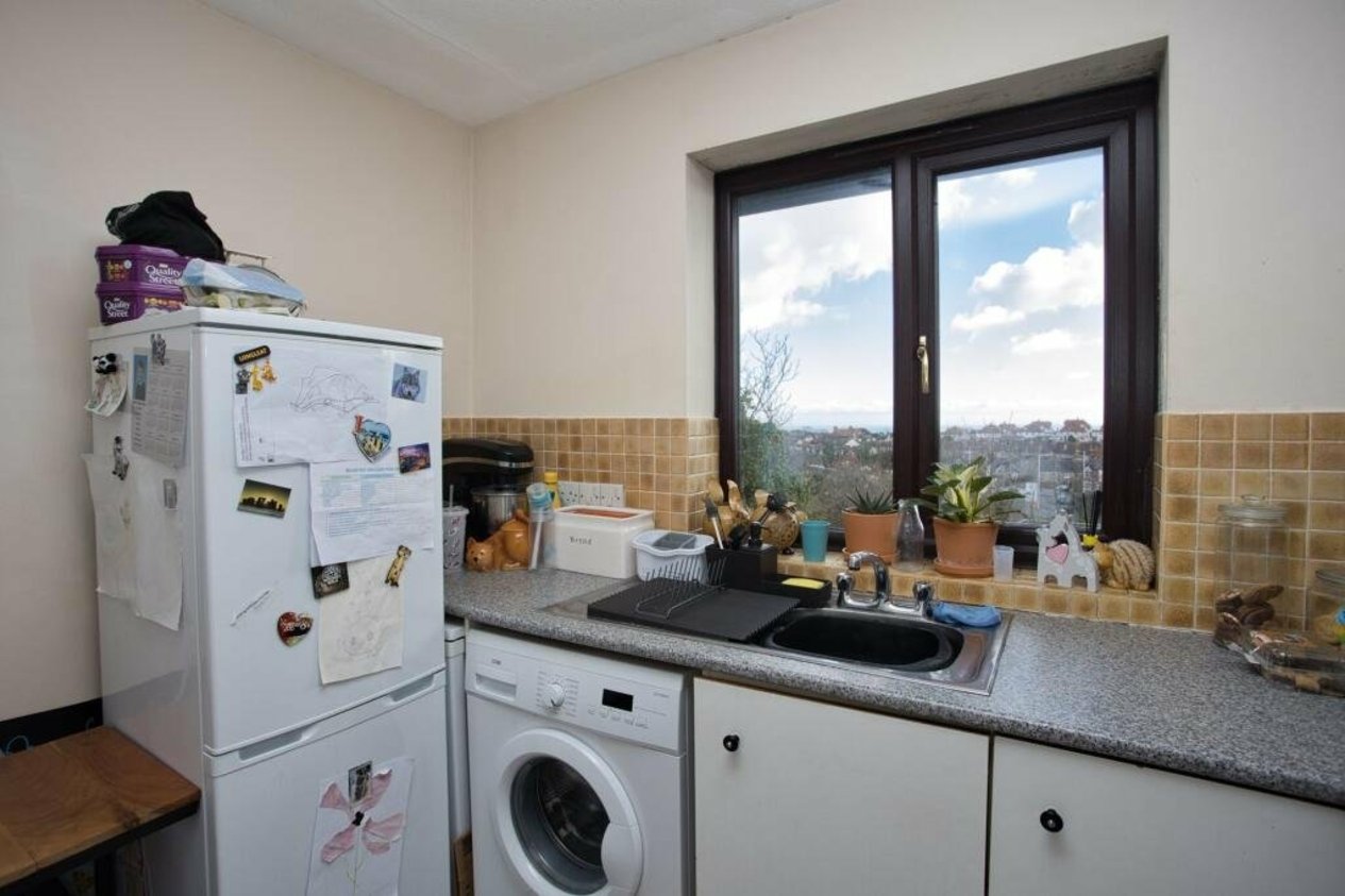 Properties Under Offer in Lawrence Court Dover Road