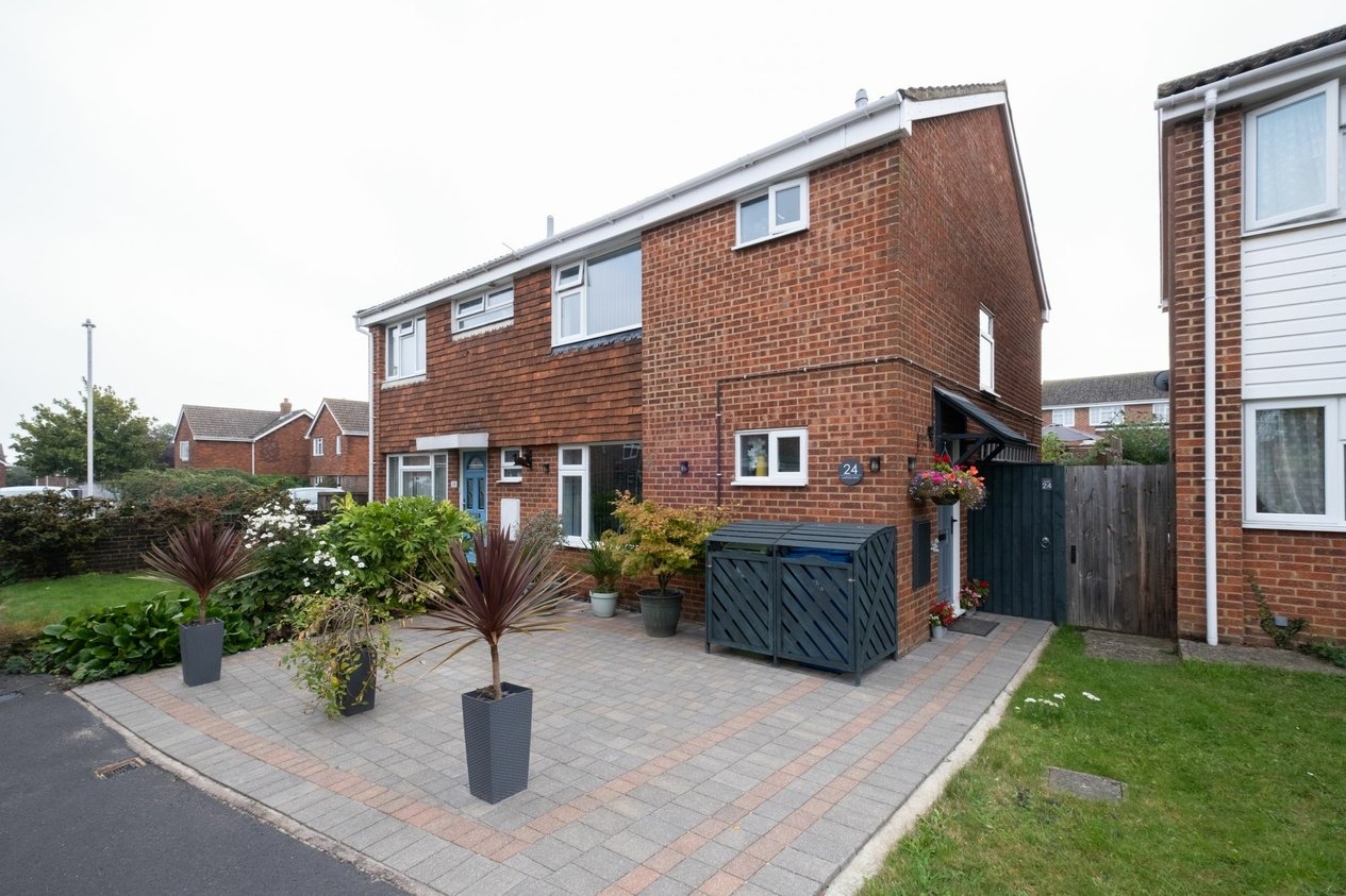 Properties For Sale in Laxton Way  Faversham