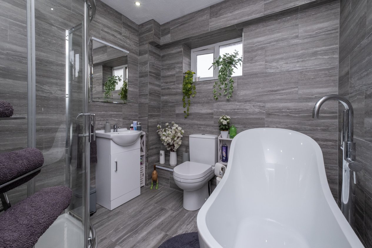 Properties Sold in Laxton Way Faversham