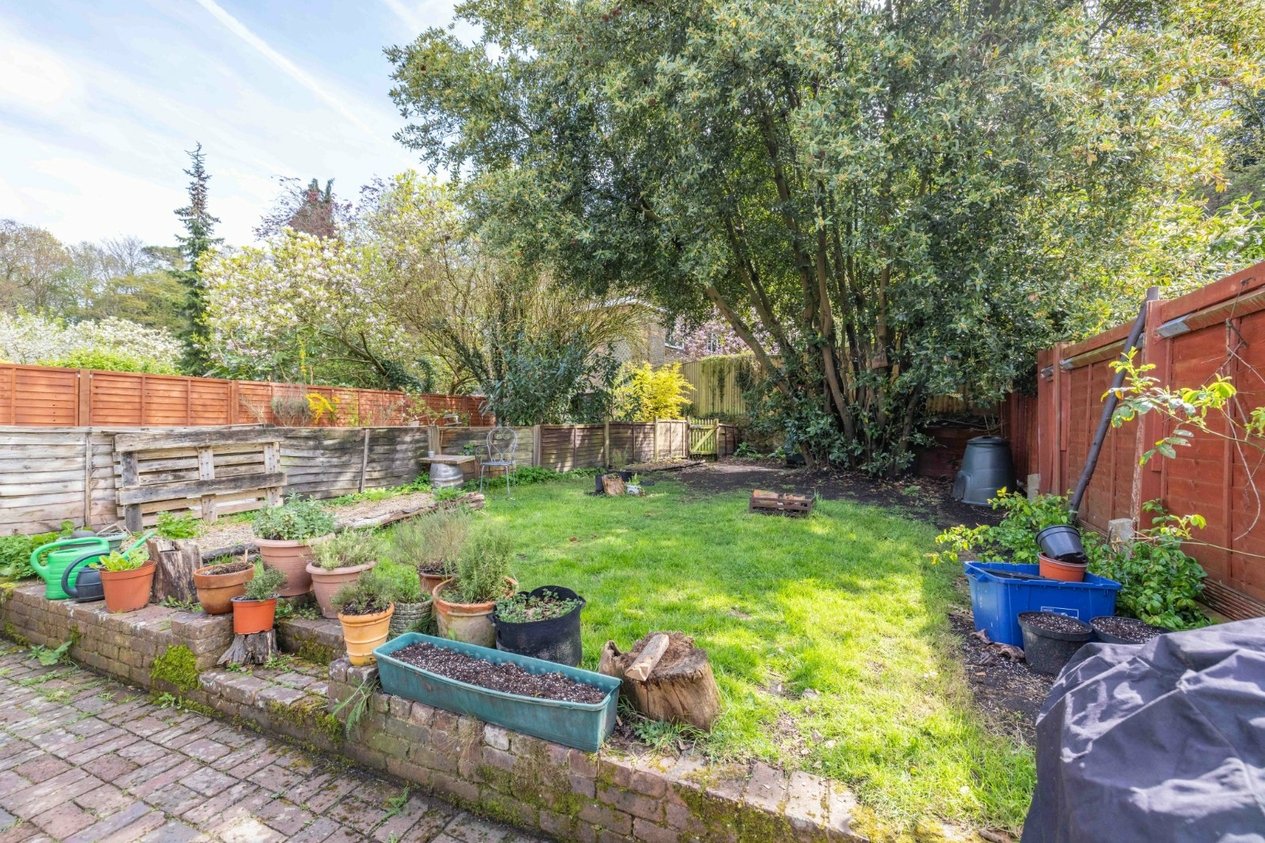 Properties For Sale in Lees Road Willesborough