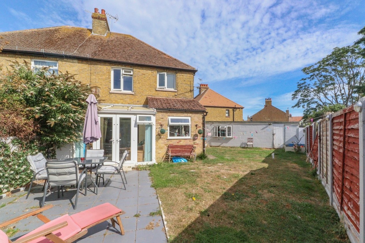 Properties For Sale in Lenham Gardens Margate