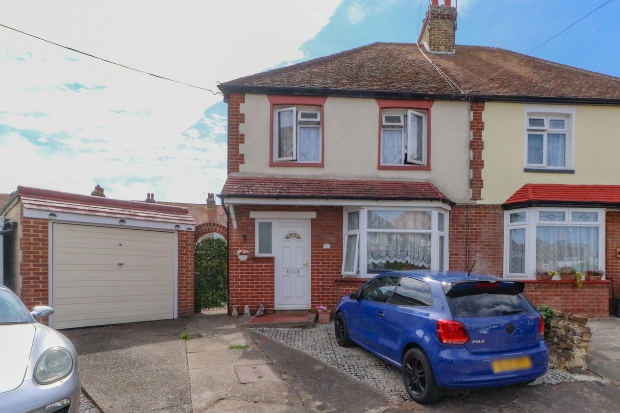 Properties For Sale in Lenham Gardens Margate