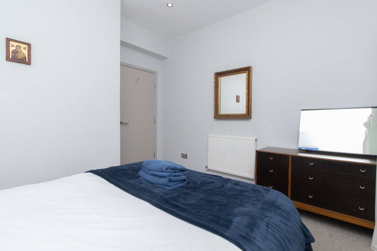 Properties For Sale in Lewis Crescent Cliftonville