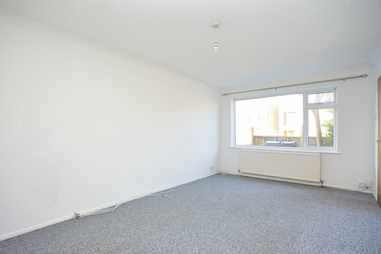 Properties For Sale in Leyburne Road Dover