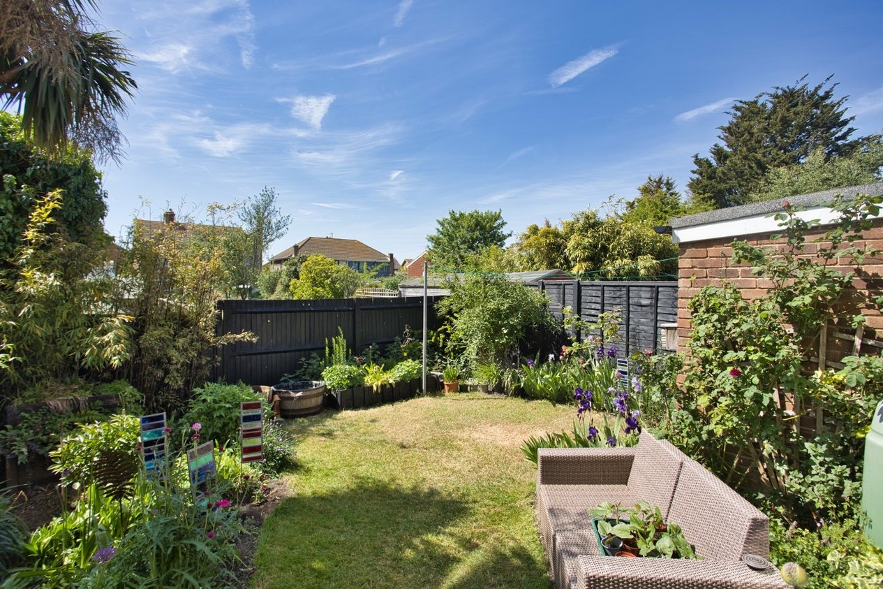 Properties For Sale in Links Road Deal