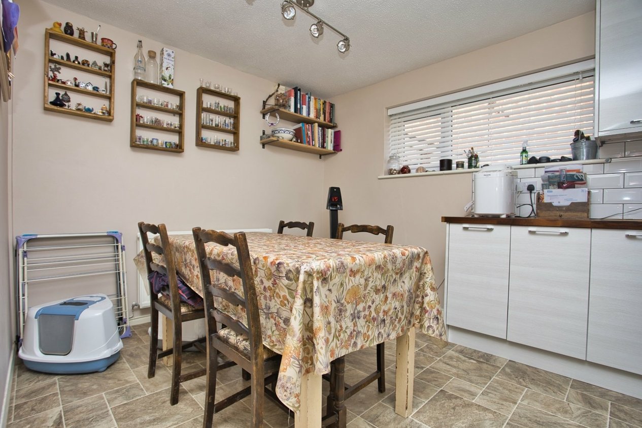 Properties For Sale in Links Road Deal