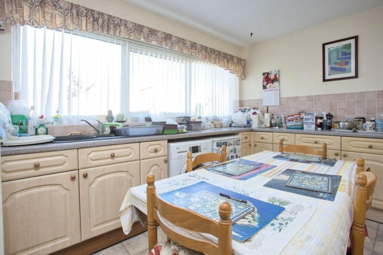 Properties Under Offer in Linksway Folkestone