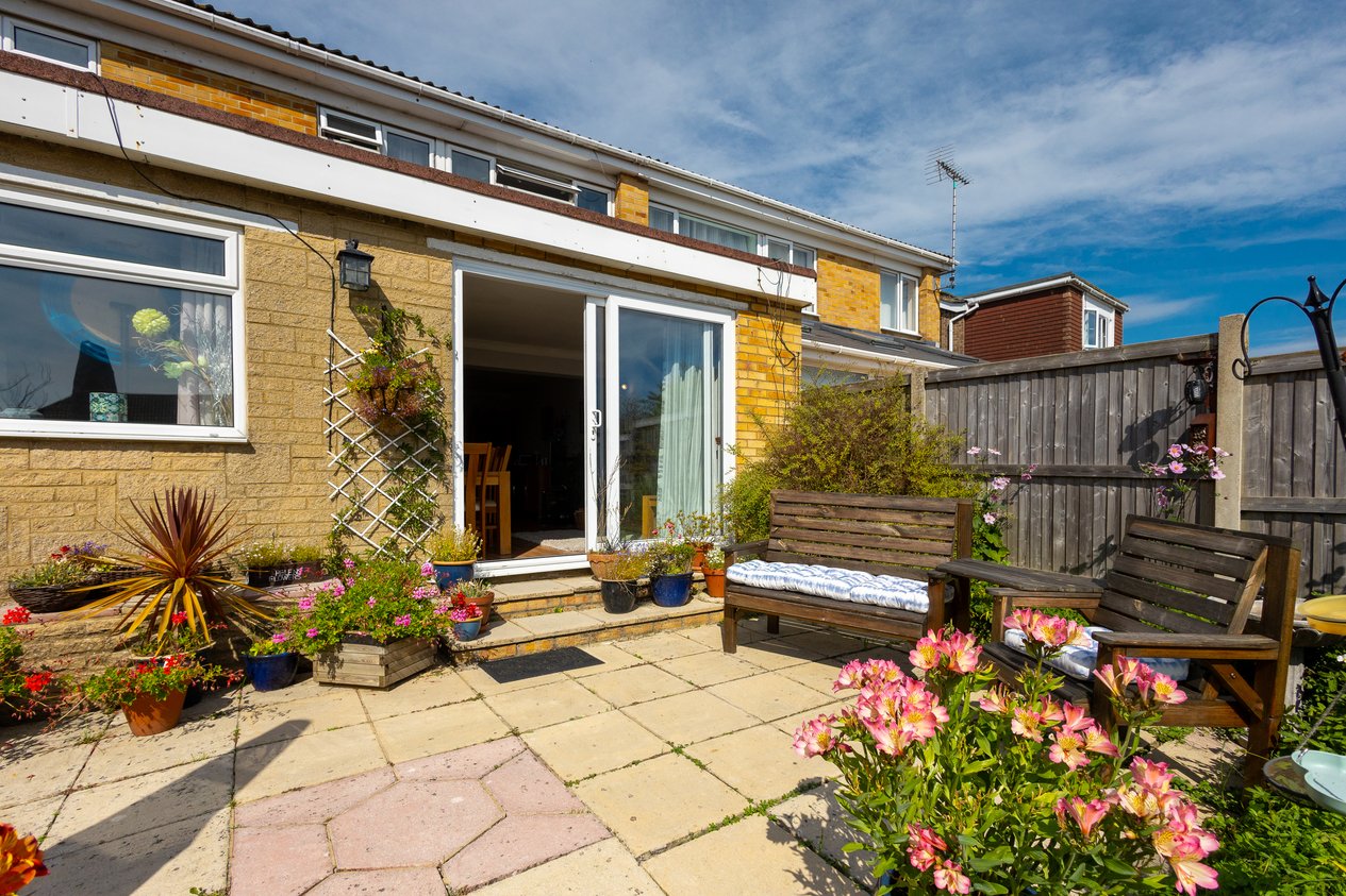Properties Under Offer in Linksway Folkestone