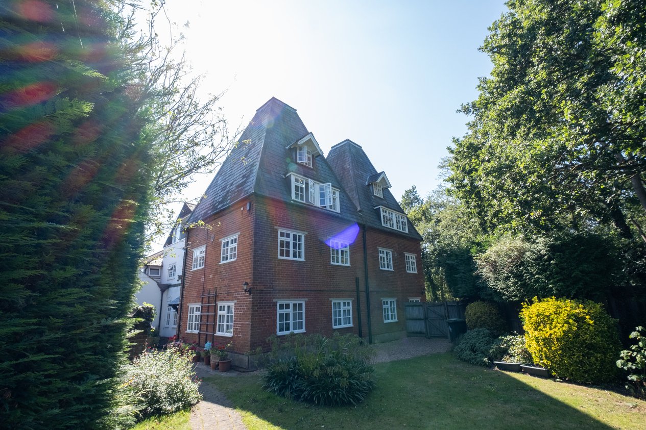 Properties For Sale in Littlebourne Road Canterbury
