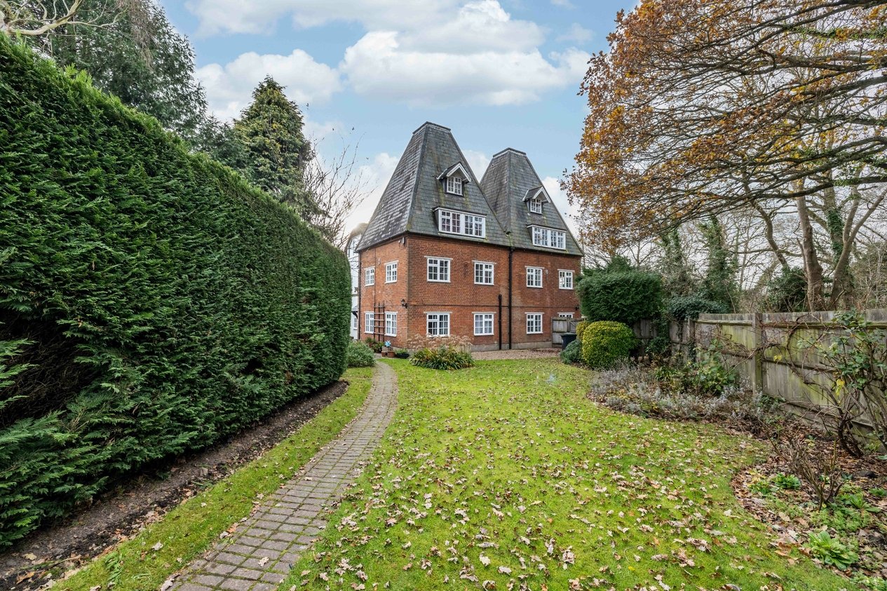 Properties For Sale in Littlebourne Road Canterbury