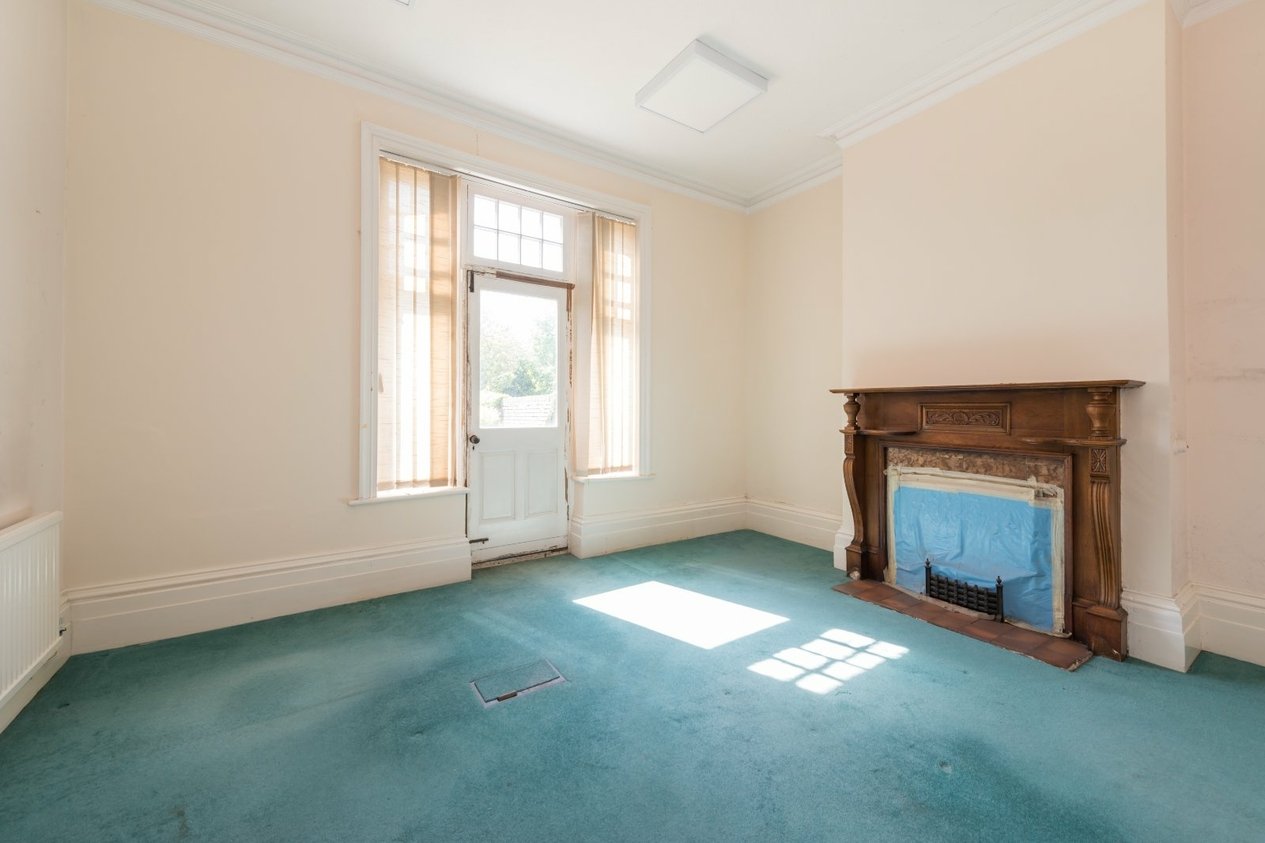 Properties For Sale in London Road Canterbury
