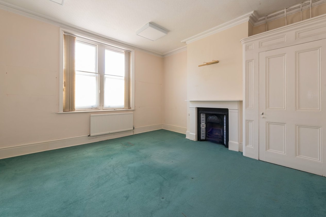 Properties For Sale in London Road Canterbury