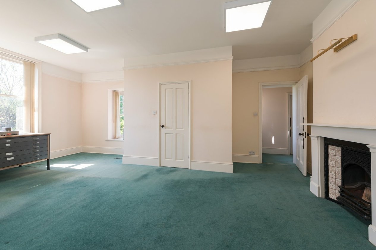 Properties For Sale in London Road Canterbury