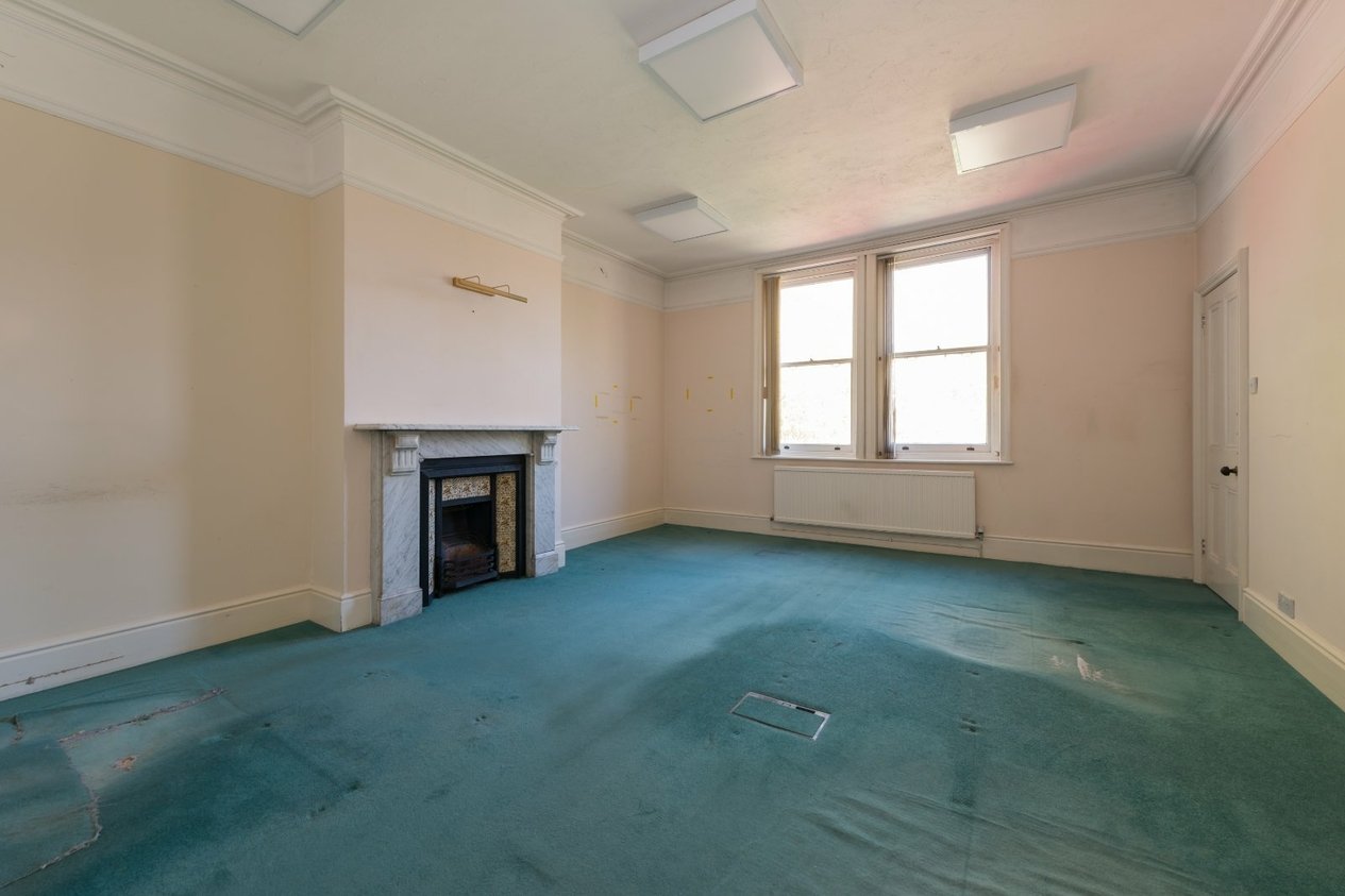 Properties For Sale in London Road Canterbury