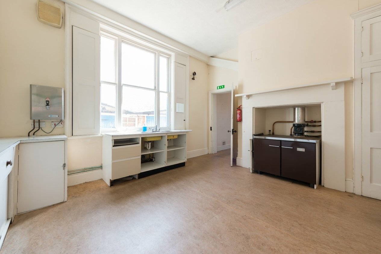 Properties For Sale in London Road Canterbury