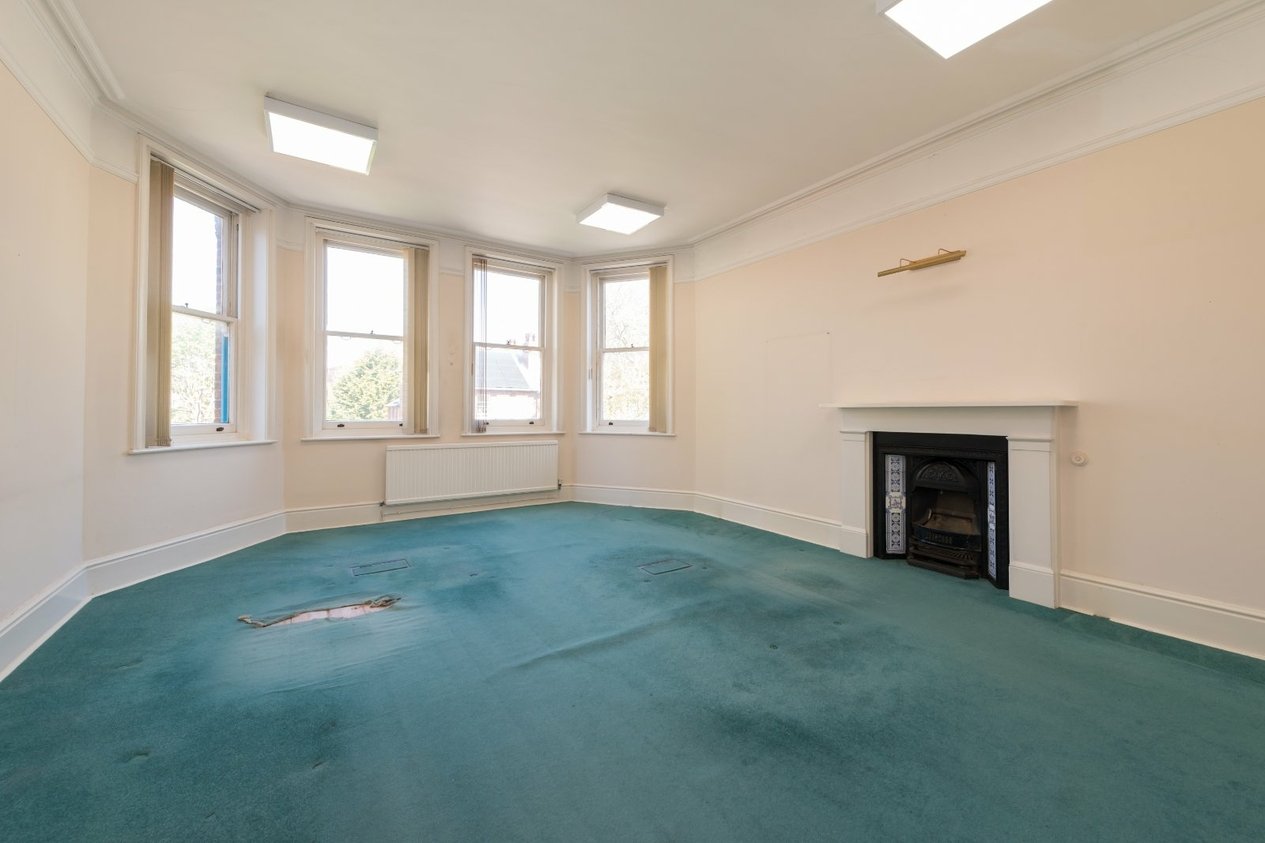 Properties For Sale in London Road Canterbury