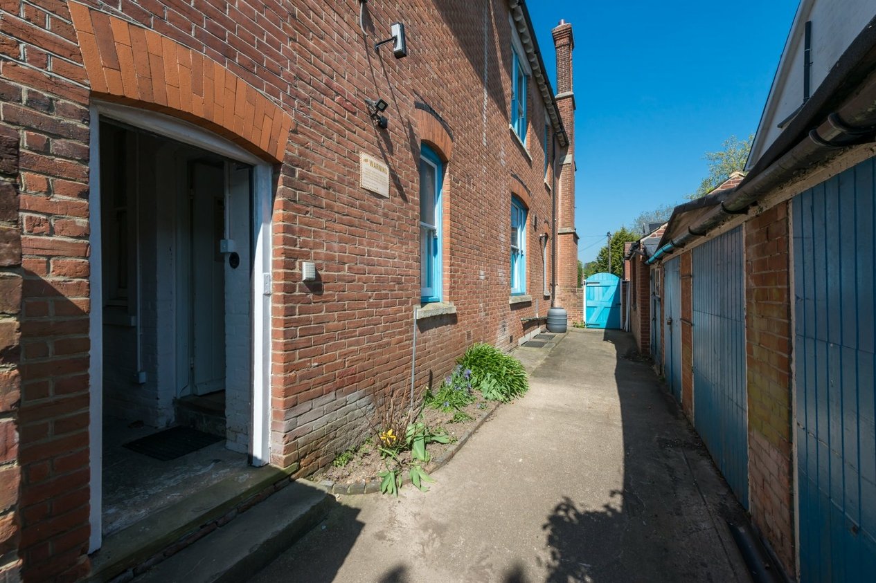 Properties For Sale in London Road Canterbury