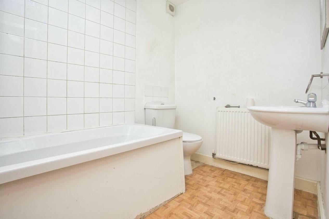 Properties For Sale in London Road Dover