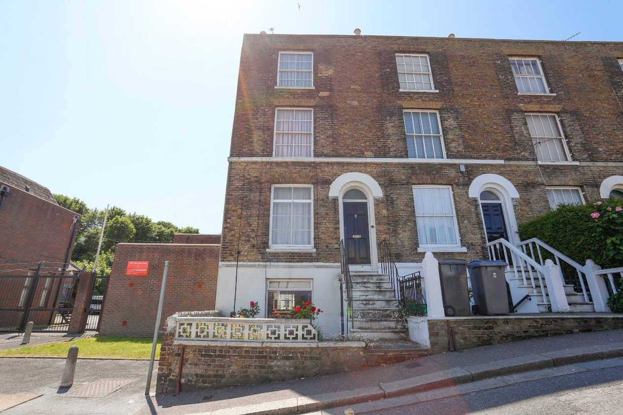 Properties Sold Subject To Contract in London Road  Dover