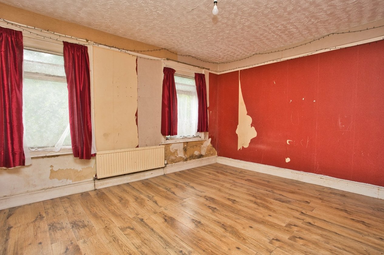 Properties For Sale in London Road Dover