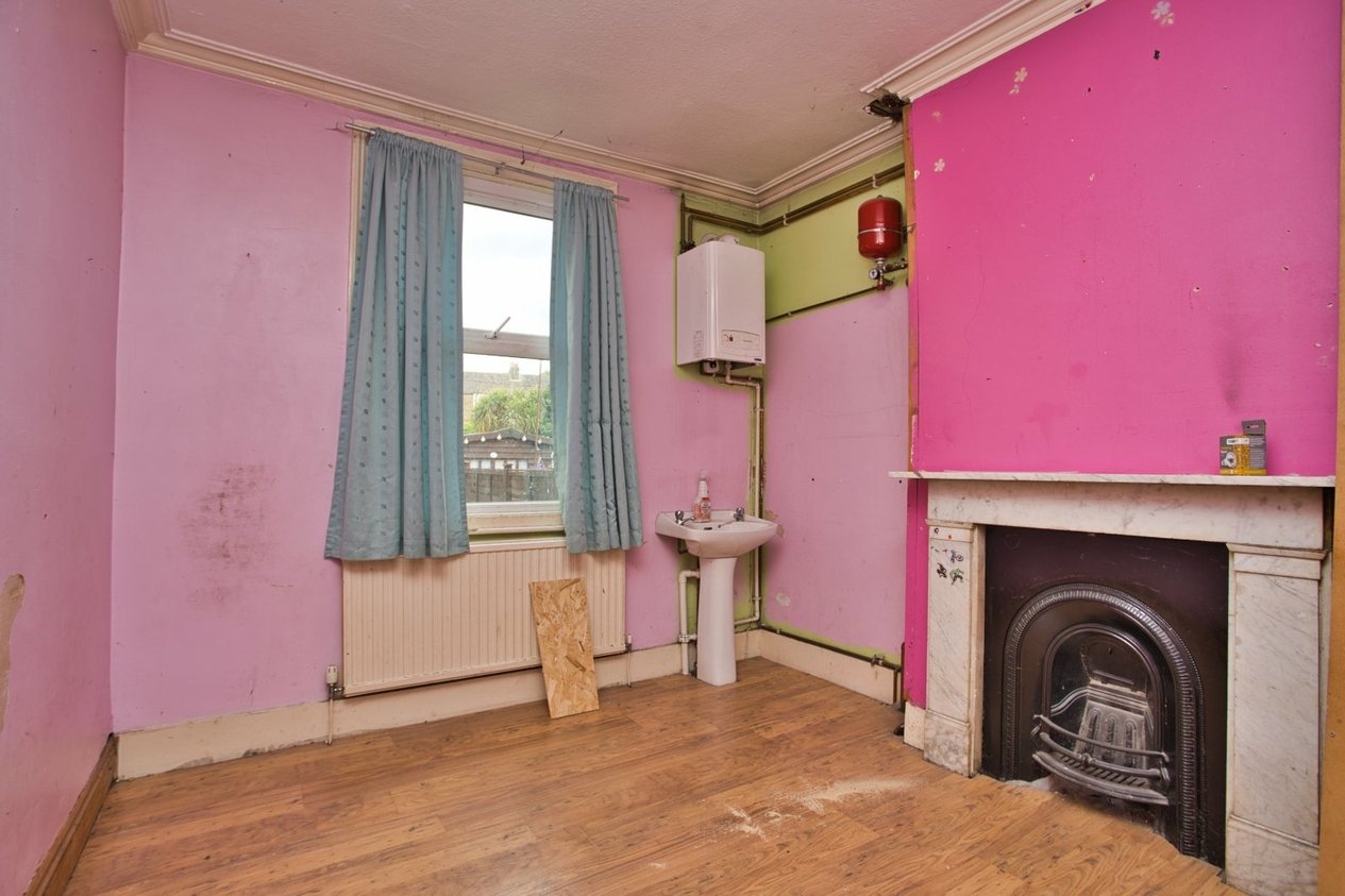 Properties For Sale in London Road Dover