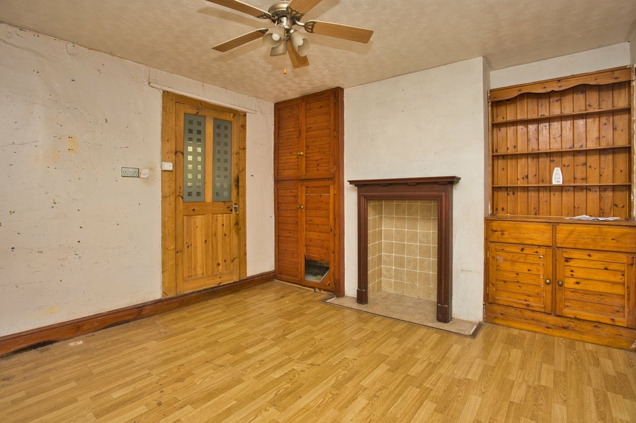 Properties For Sale in London Road Dover