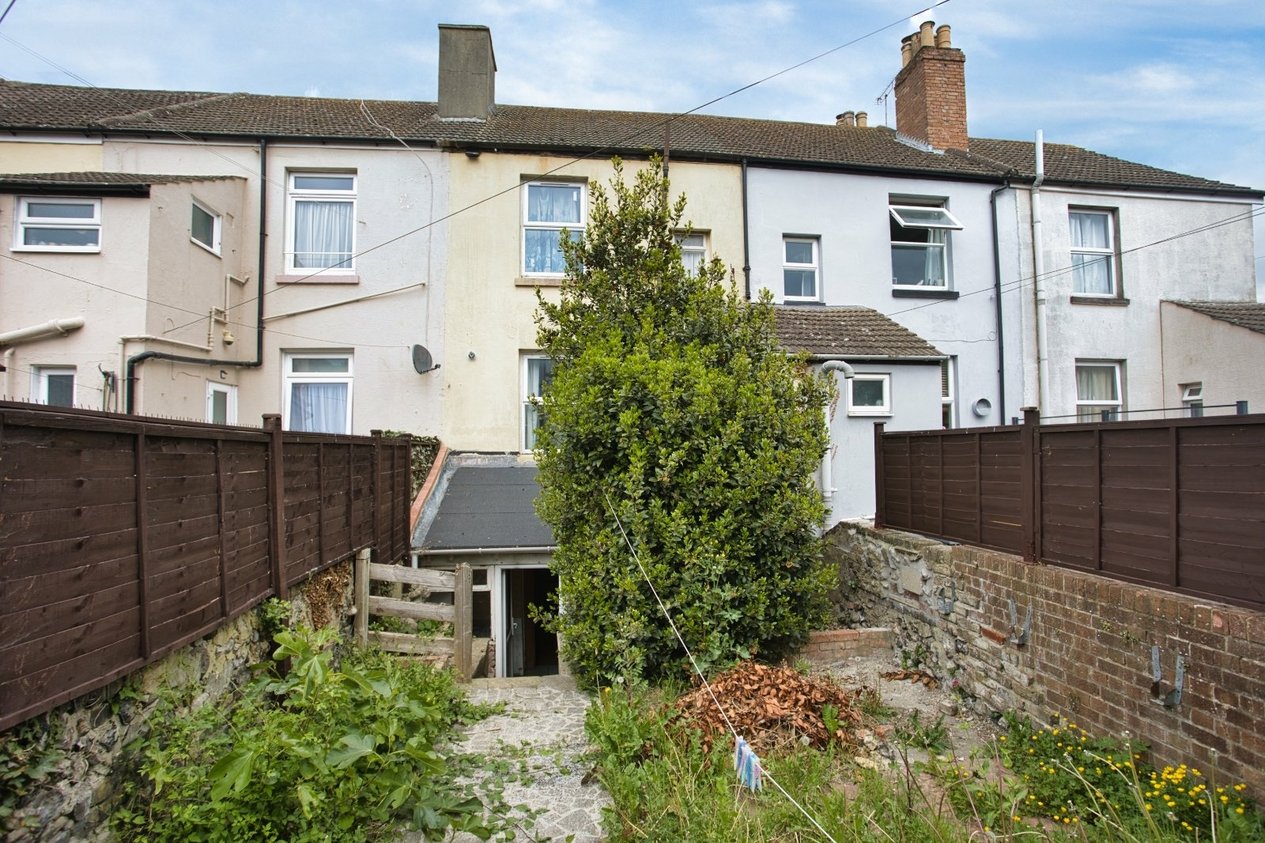 Properties For Sale in London Road Dover