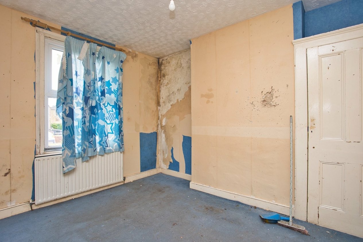 Properties For Sale in London Road Dover