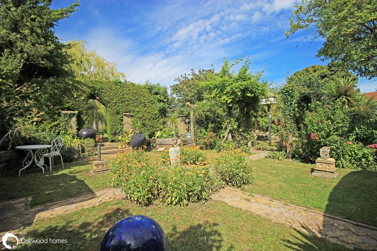 Properties For Sale in London Road 