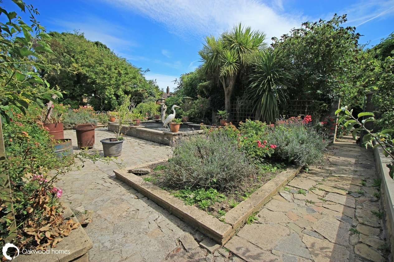 Properties For Sale in London Road 