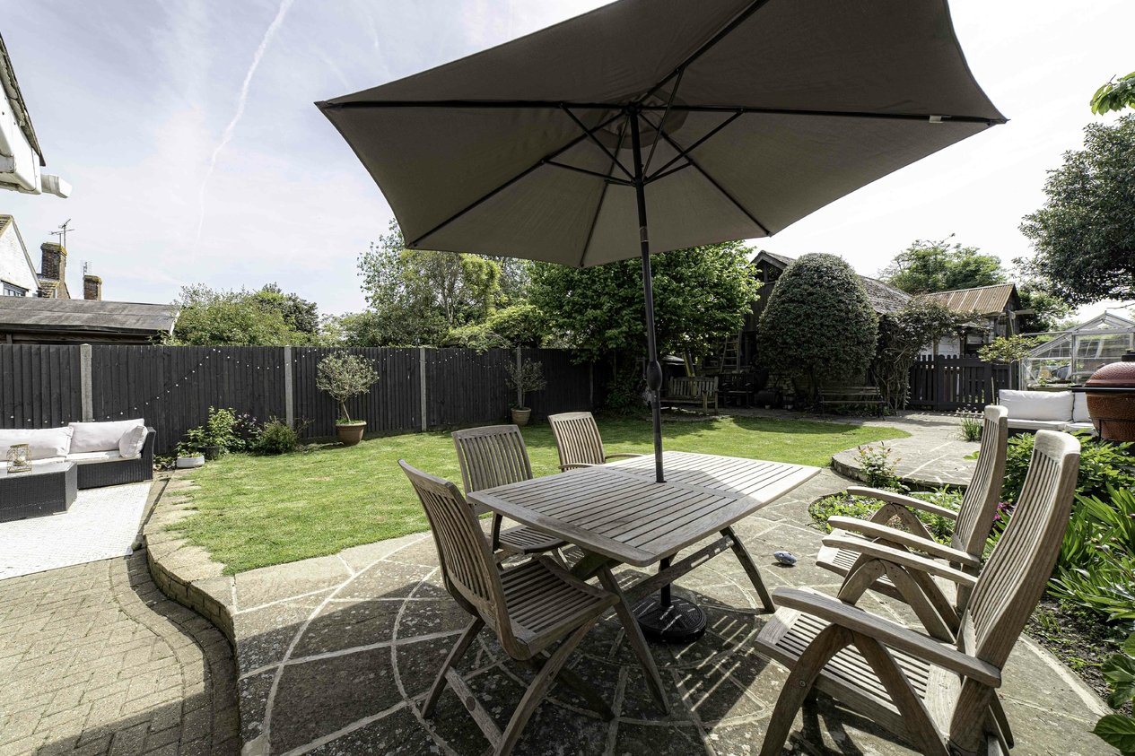 Properties Under Offer in London Road Sittingbourne