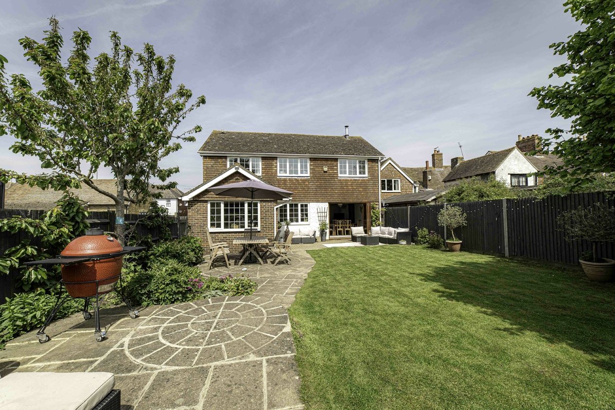 Properties Under Offer in London Road Sittingbourne
