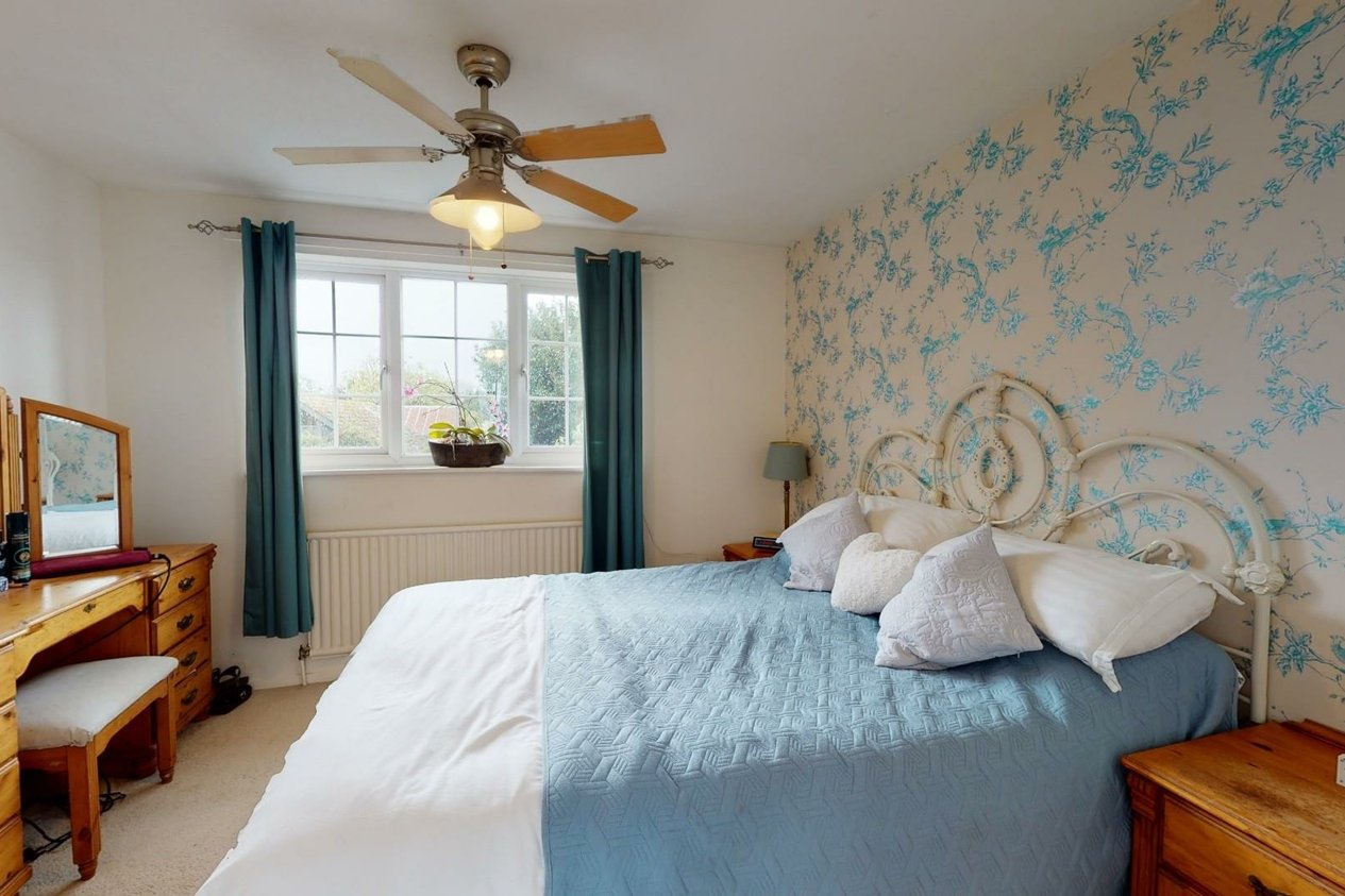 Properties Under Offer in London Road Sittingbourne