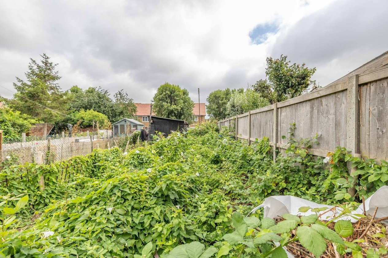 Properties Under Offer in London Road Sittingbourne