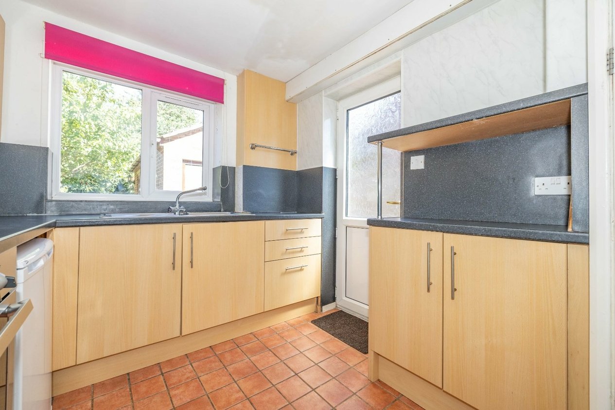 Properties Under Offer in Long Meadow Way Canterbury