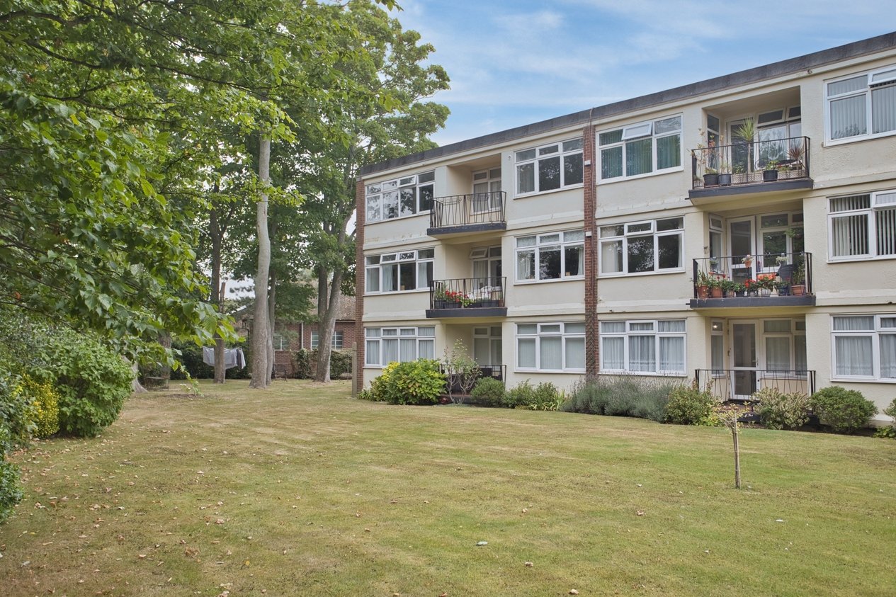 Properties Under Offer in Lord Warden Avenue Deal