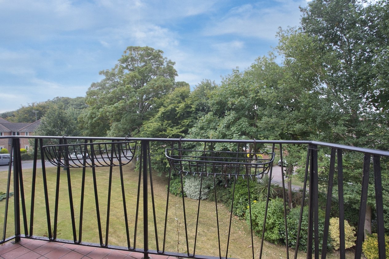 Properties Under Offer in Lord Warden Avenue Deal