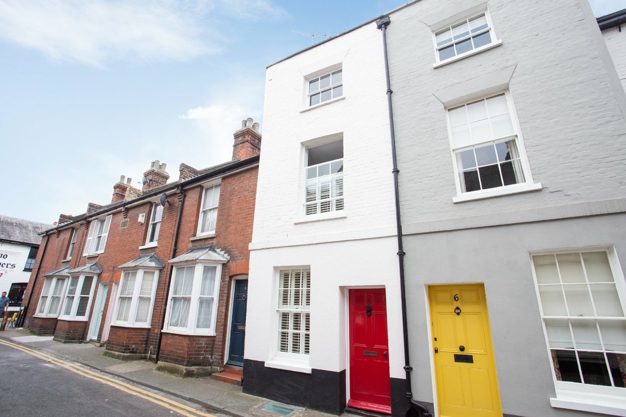 Properties For Sale in Love Lane Canterbury