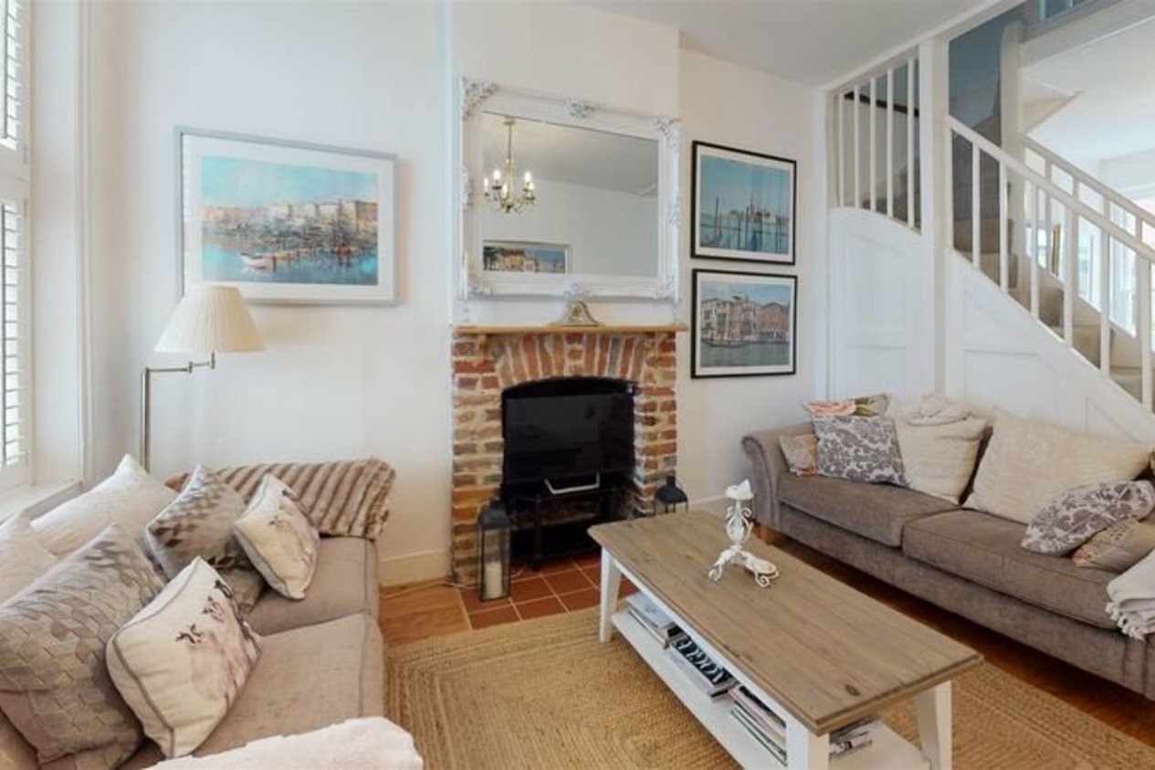 Properties For Sale in Love Lane Canterbury