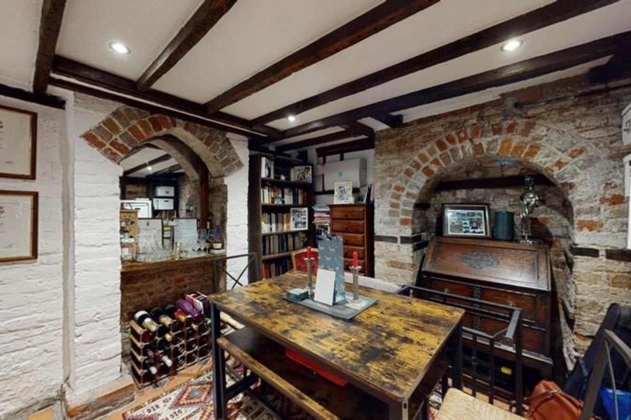 Properties For Sale in Love Lane Canterbury