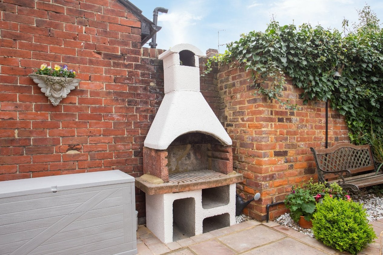 Properties For Sale in Love Lane Canterbury