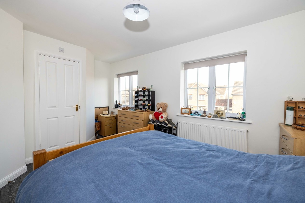 Properties Under Offer in Lower Road Faversham