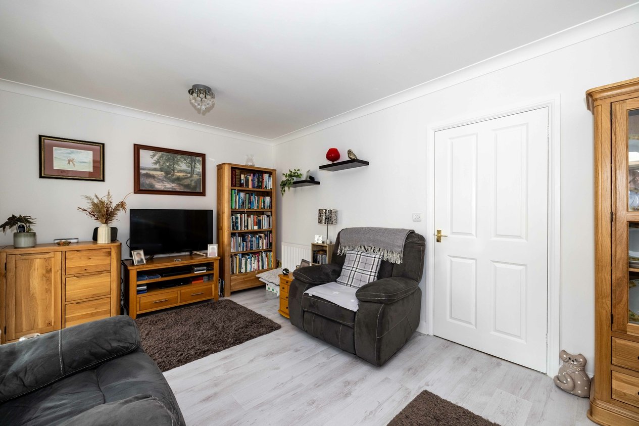 Properties Under Offer in Lower Road Faversham