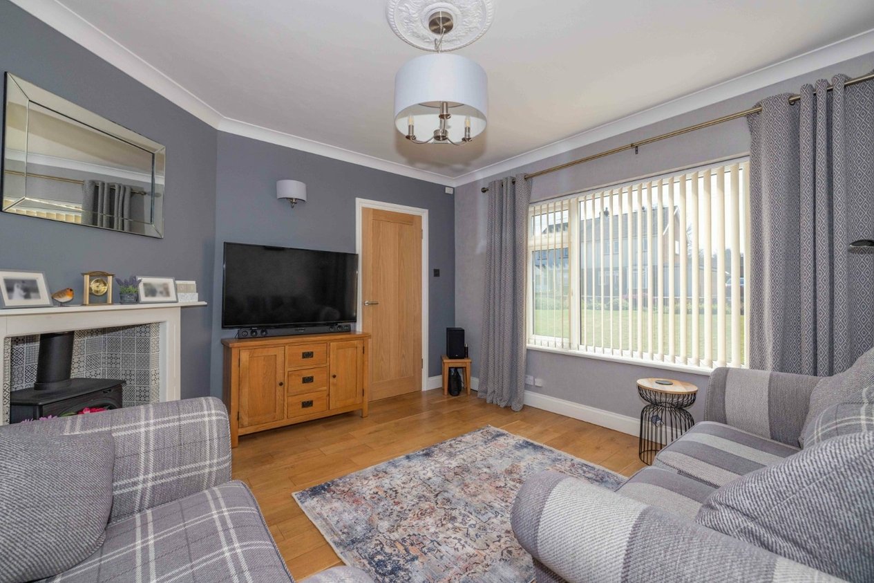 Properties Under Offer in Lower Road Faversham