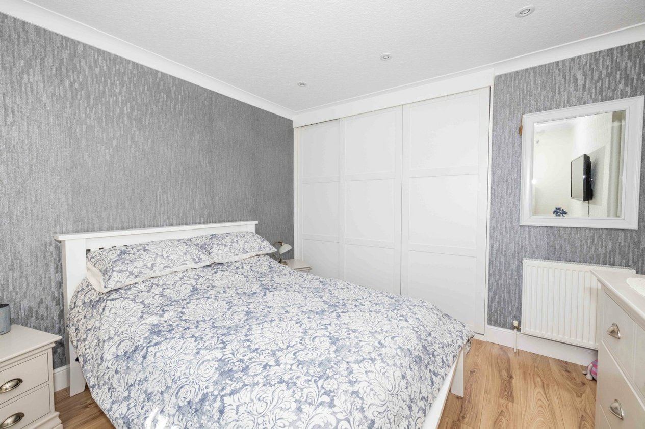 Properties Under Offer in Lower Road Faversham
