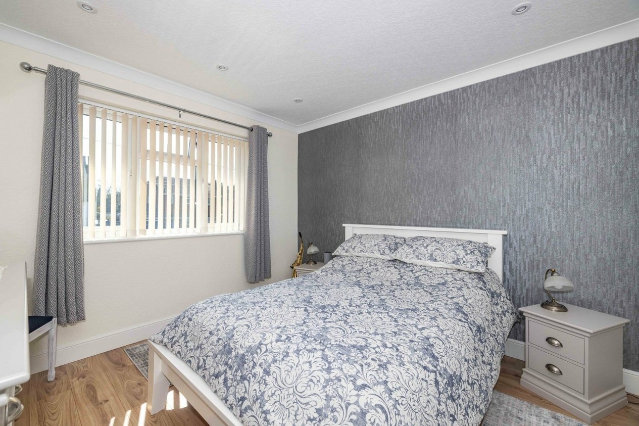 Properties Under Offer in Lower Road Faversham