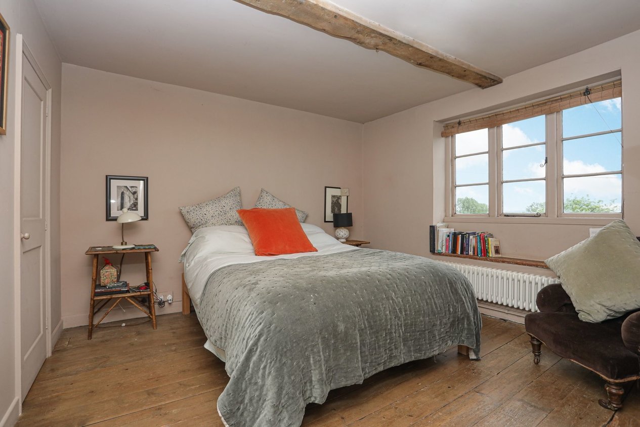 House Detached for sale in Luddenham,Faversham Miles & Barr