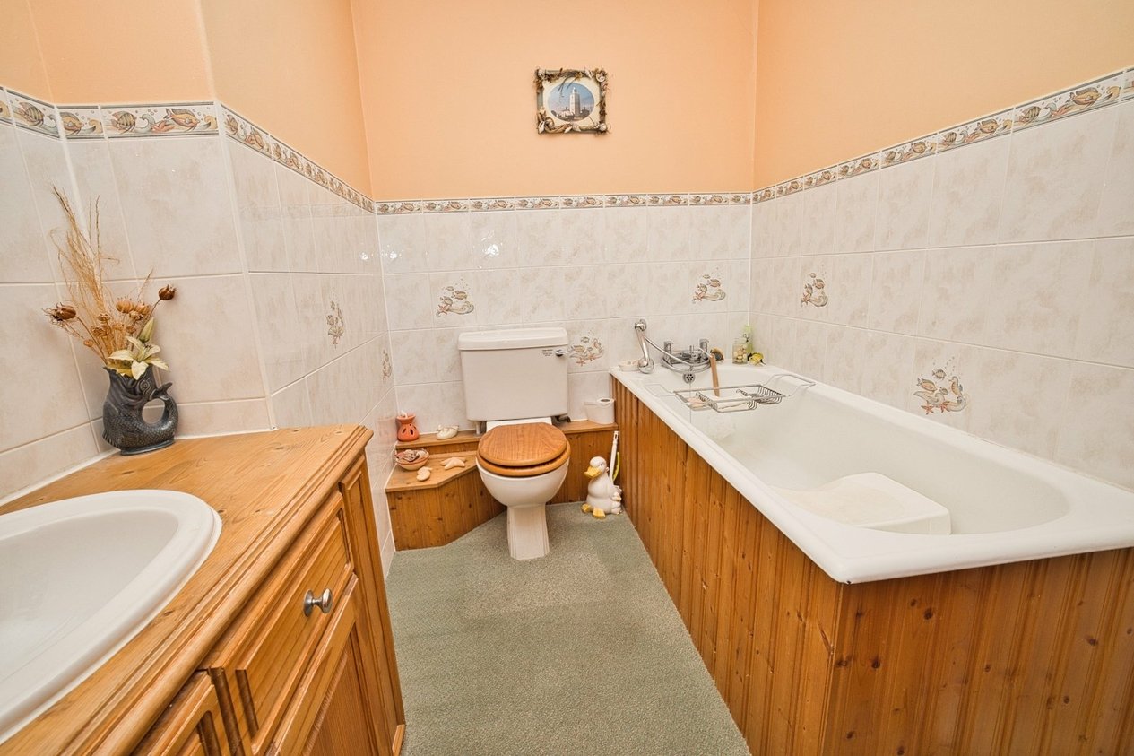 Properties Under Offer in Luton Court Broadstairs