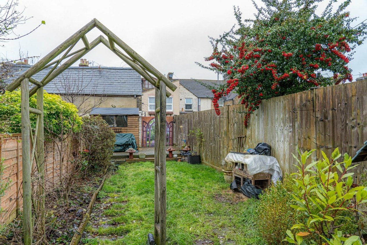Properties For Sale in Luton Road Faversham